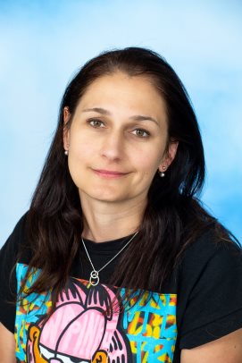 Mgr. Zuzana Semanová
